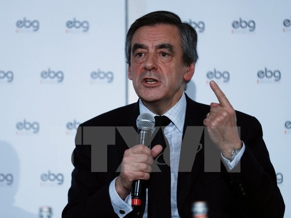 Prosentase suara dukungan  terhadap capres Francois Fillon terus berkurang - ảnh 1