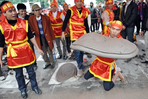 Datang mengunjungi provinsi Hai Duong untuk menghadiri Festival Petasan Tanah - ảnh 2