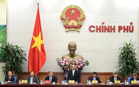PM Vietnam, Nguyen Xuan Phuc berharap supaya para ilmuwan terus memberikan konsultasi dan kritik kebijakan - ảnh 1