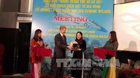 AS dan Vietnam memperkuat hubungan melalui upacara serah terima benda-benda perang - ảnh 1