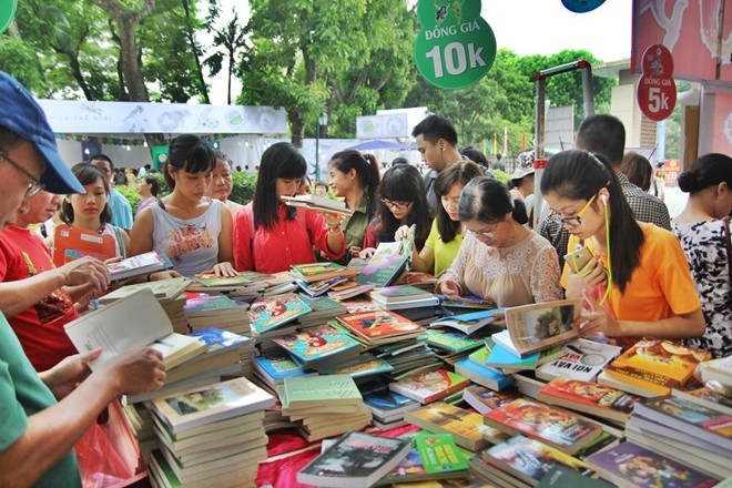 Festival Buku-tahun 2017: “Buku-Pengetahuan dan perkembangan masyarakat” - ảnh 1