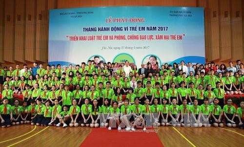 Dana Bantuan untuk anak-anak Vietnam  melakukan banyak program dan proyek praksis demi anak-anak - ảnh 1