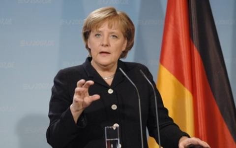 Kanselir Jerman, Angela Merkel menegaskan akan tidak memangkas kesejahteraan sosial untuk meningkatkan belanja pertahanan - ảnh 1