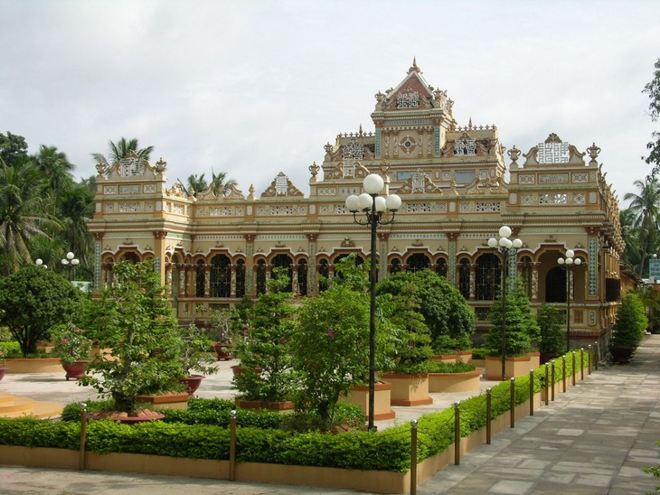 Keindahan pagoda Vinh Trang di provinsi Tien Giang - ảnh 2