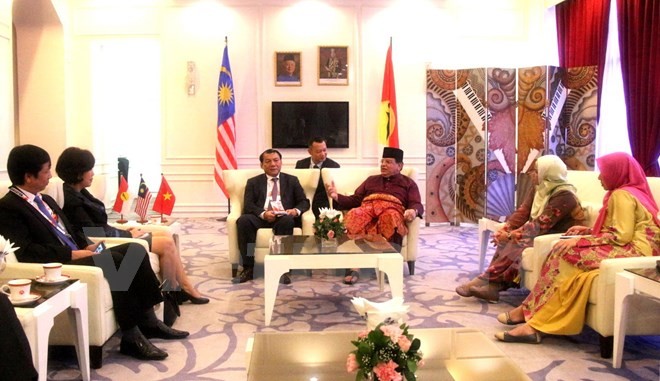 Delegasi Partai Komunis Vietnam menghadiri Kongres Partai  yang berkuasa di Malaysia - ảnh 1