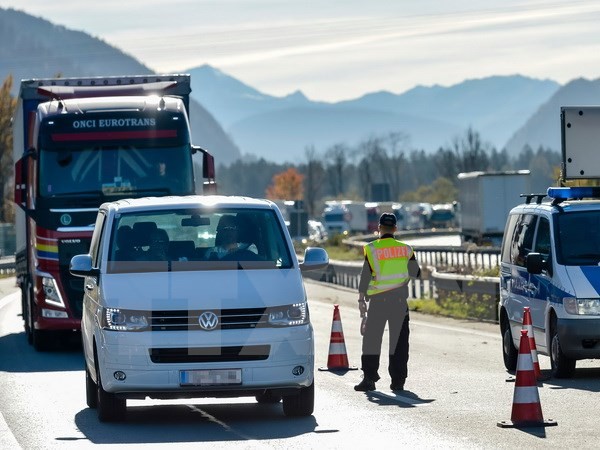 Swiss  membolehkan  mengawali gagasan mencabut Traktat Schegen - ảnh 1