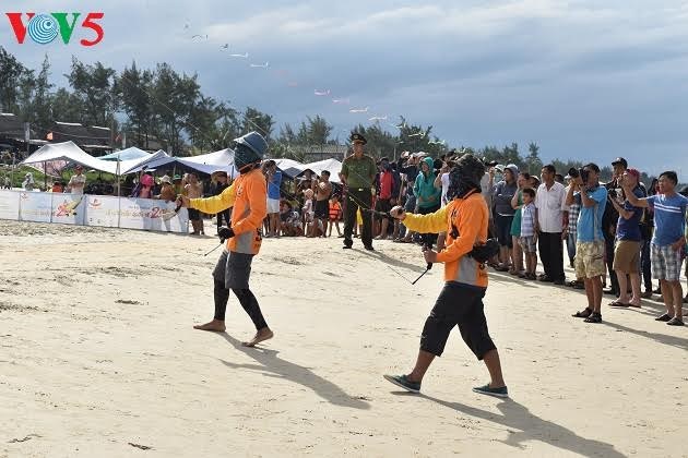 Terbang melayang bersama dengan layang-layang - ảnh 10