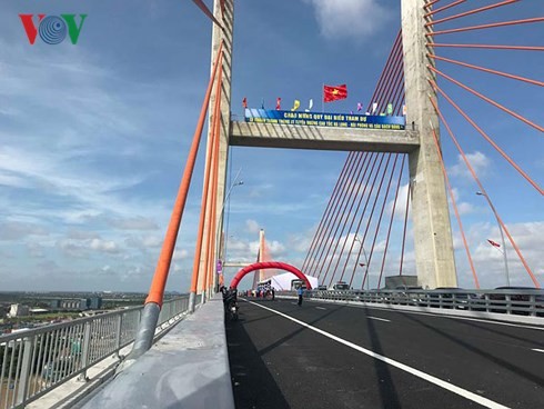 Upacara meresmikan  jalan tol Ha Long-Hai Phong - ảnh 2