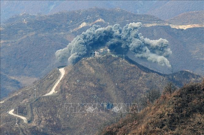 RDRK  menghancurkan 10 pos penjagaan di DMZ - ảnh 1