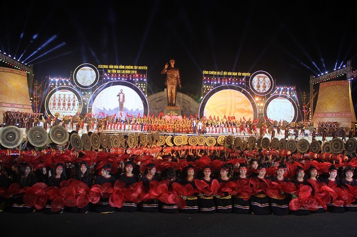 Pembukaan Festival Budaya Gong dan Bonang  Tay Nguyen-2018 - ảnh 1