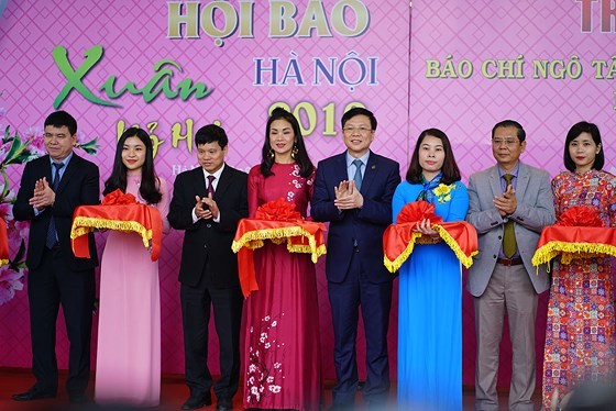 Pembukaan Festival Koran Musim Semi-Hanoi- 2019 - ảnh 1