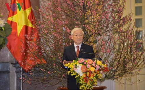 Sekjen, Presiden Viet Nam, Nguyen Phu Trong   mengucapkan selamat Hari Raya Tet kepada para pemimpin Partai, Negara,  rakyat   dan para prajurit  seluruh negeri - ảnh 1