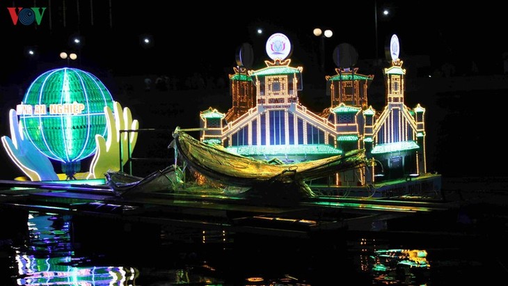 Pesta Pariwisata Malam Lampu Lilin Ninh Kieu-Can Tho kali ke-3 tahun 2019 - ảnh 1