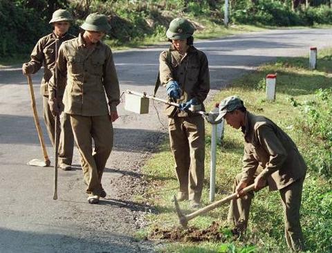 En finir avec les bombes et les mines au Vietnam - ảnh 1