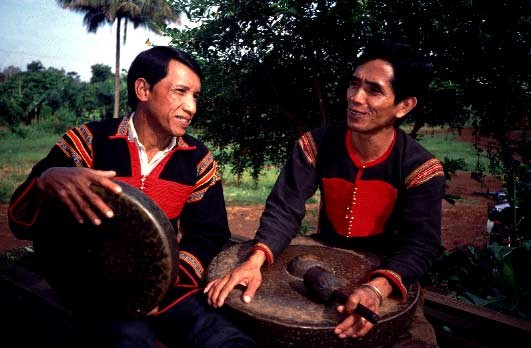 Costumes traditionnels des Ede - ảnh 1