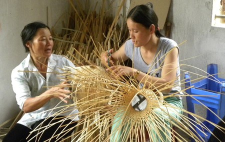 Améliorer la formation professionnelle destinée aux femmes - ảnh 1