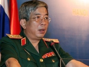 Nguyen Chi Vinh reçoit des attachés militaires étrangers en poste au Vietnam - ảnh 1