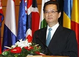 PM Nguyen Tan Dung attends 21st ASEAN related summits - ảnh 1