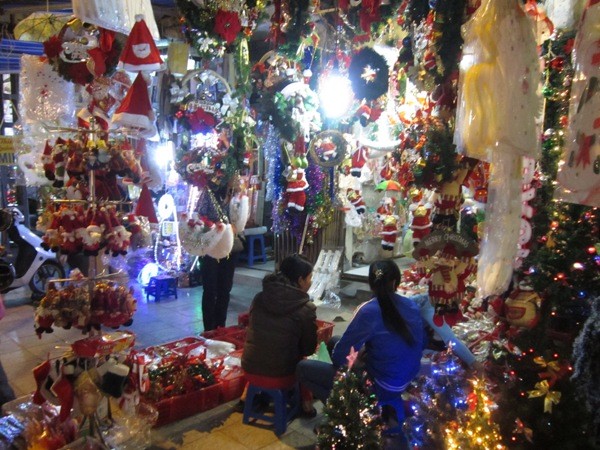 Hanoi joyful celebrates Christmas  - ảnh 1