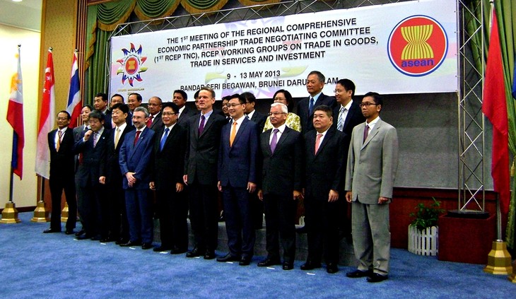 Joint statement on first negotiation between ASEAN and 6 partners - ảnh 1