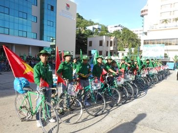 6th Trans-Vietnam Cycling tour ‘For the Homeland’s Sea and Islands’ - ảnh 1