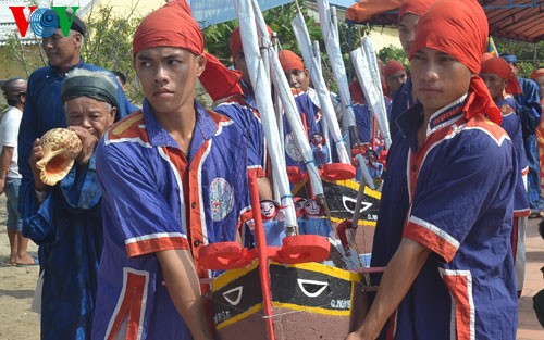 Quang Ngai commemorates sailors of the Hoang Sa flotilla - ảnh 2