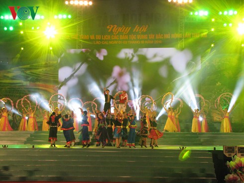 Culture, Sports, and Tourism Festival of north-western ethnic groups opens - ảnh 1