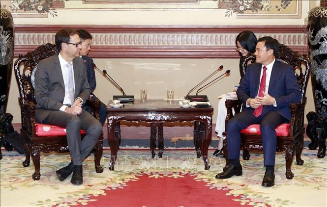 Ho Chi Minh City, Switzerland discuss cooperation in multiple fields - ảnh 1