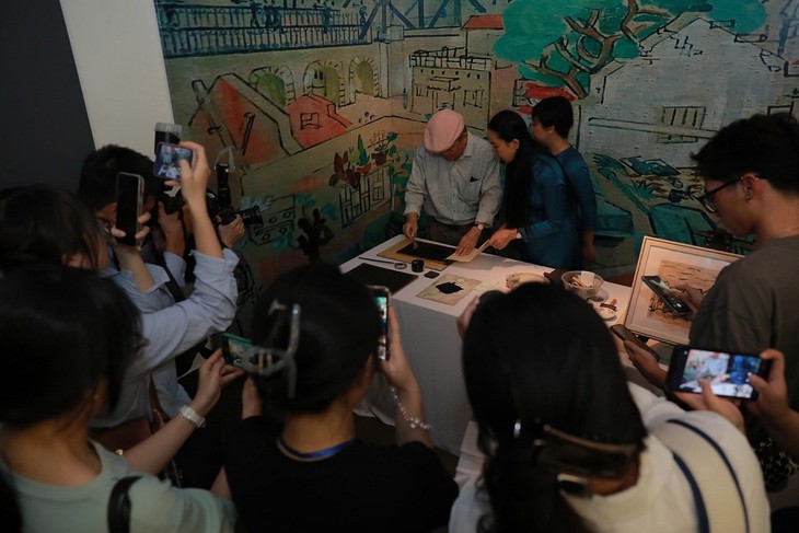 Fine art exhibition “Hanoi vitality and belief” opens - ảnh 3