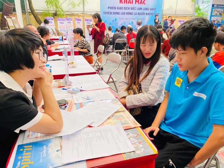 Vietnam enhances vocational training, job creation for persons with disabilities - ảnh 1