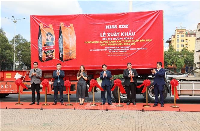 Dak Lak exports first container of roasted coffee to US - ảnh 1