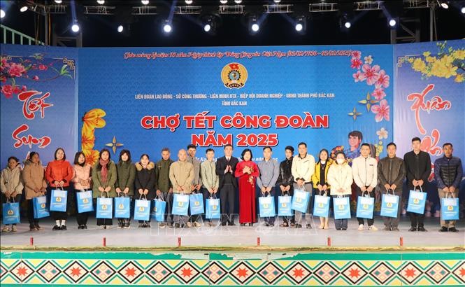 Early Tet celebrations held for workers - ảnh 1