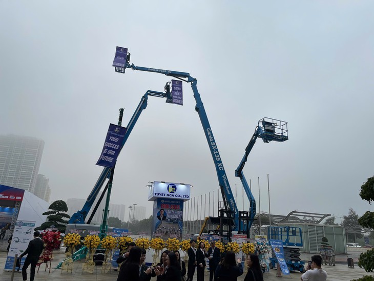 Vietnam’s largest international maritime exhibition- Vietship - opens in Hanoi - ảnh 2