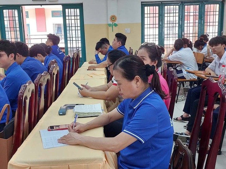 “Digital literacy for all” initiative lingers in Ho Chi Minh City - ảnh 2