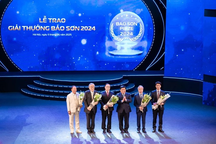 Bao Son Awards honor outstanding scientific research projects - ảnh 1