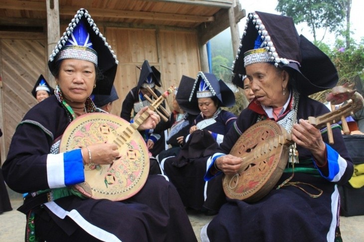 Round musical instrument, the soul of Pa Di culture - ảnh 1