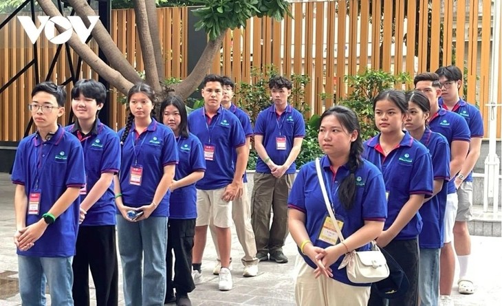 Overseas youth begin Vietnam Summer Camp 2025 - ảnh 1
