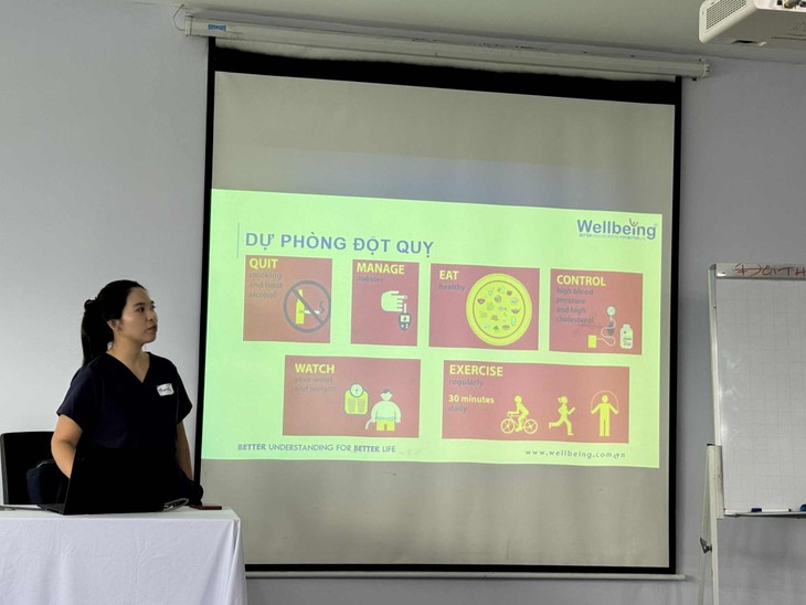 First aid training helps save lives in emergencies - ảnh 3