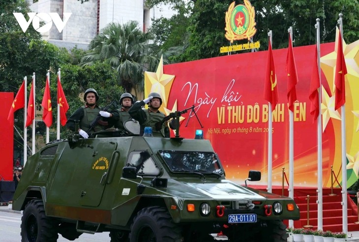 “For a peaceful capital” festival showcases Hanoi police’s strength, unity - ảnh 1