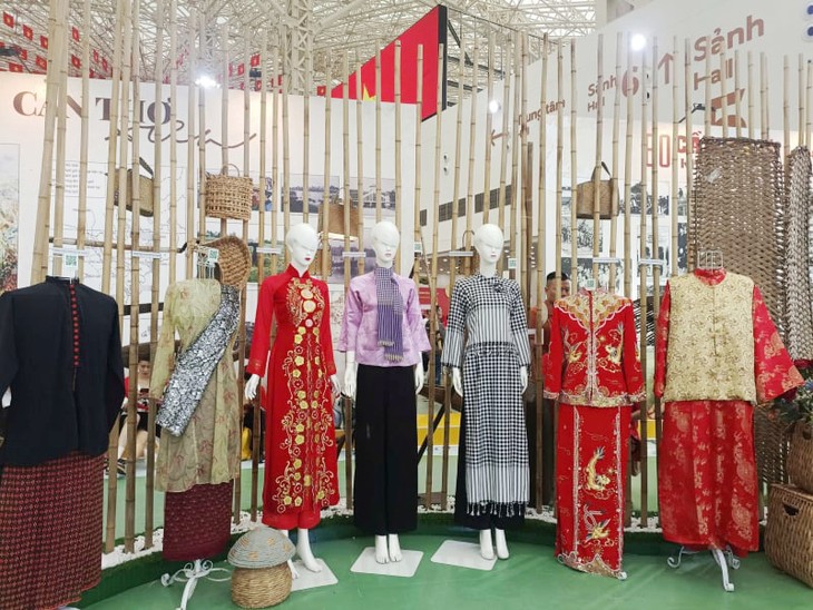 34 provinces and cites featured in National Achievement Exhibition - ảnh 2