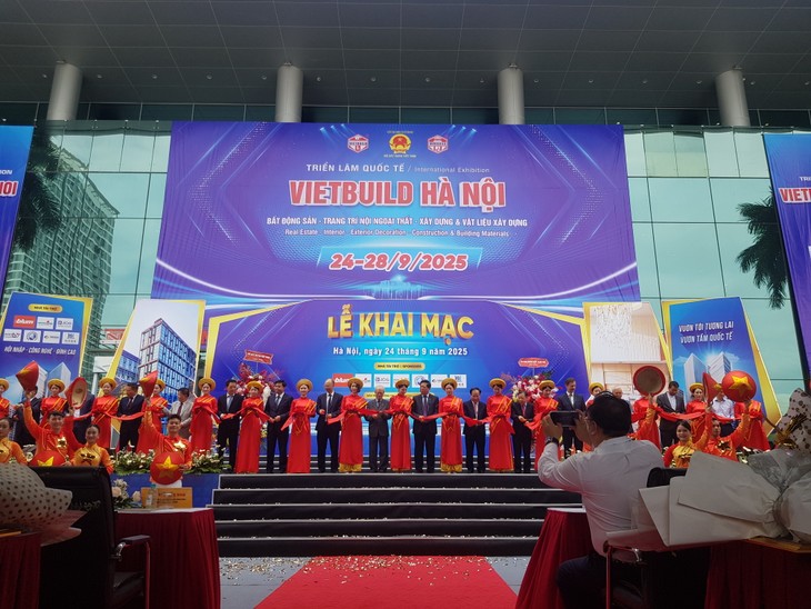 International construction exhibition opens in Hanoi - ảnh 1