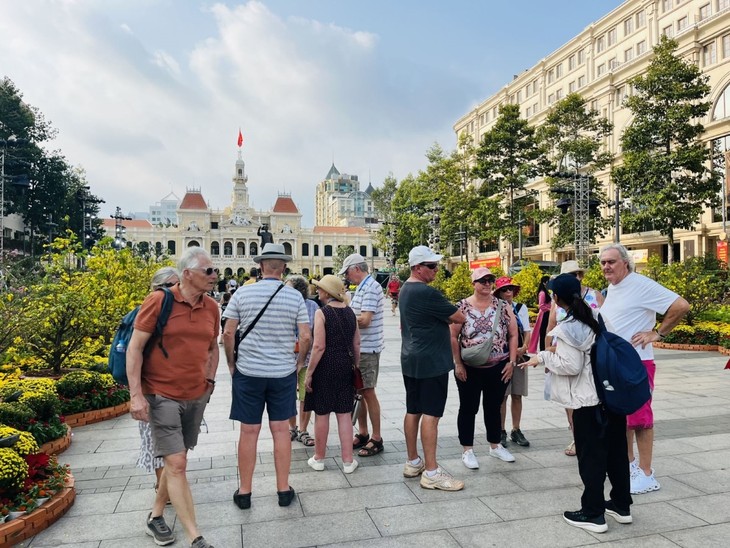 Ho Chi Minh City raises target to 10 million international visitors - ảnh 1