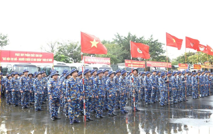 Naval Region 3 forces help Gia Lai residents rebuild homes - ảnh 1