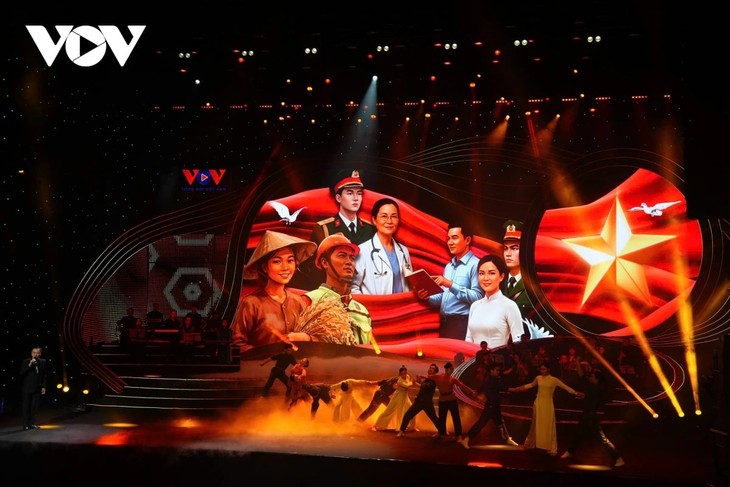 Special art program brings Party’s ideological values closer to people - ảnh 1