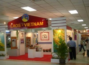 Vietnam and Laos boost trade cooperation - ảnh 1