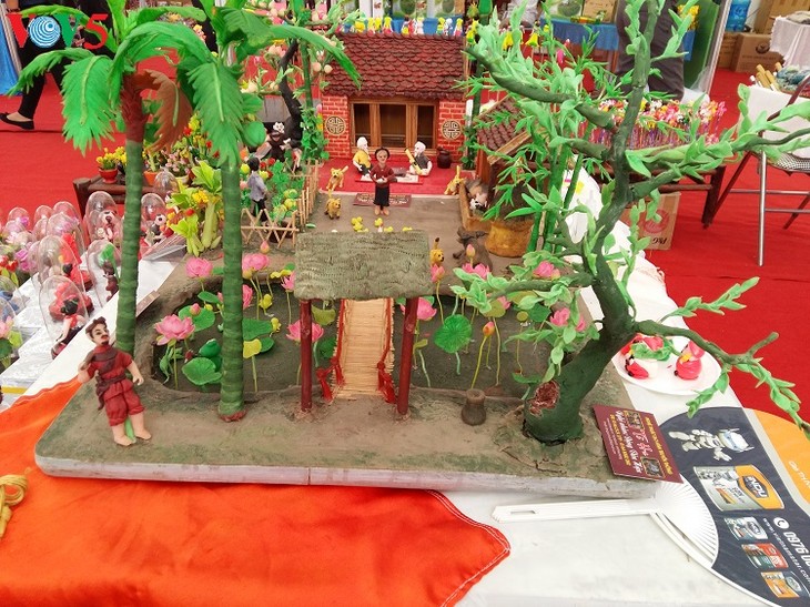  Rice powder figurine making in Xuan La village - ảnh 1