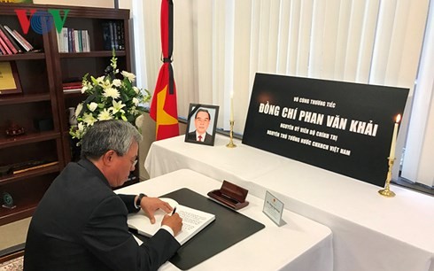 Former PM Phan Van Khai remembered abroad - ảnh 1