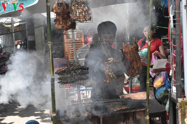 Rural market, a community tourist attraction in Thua Thien Hue  - ảnh 4