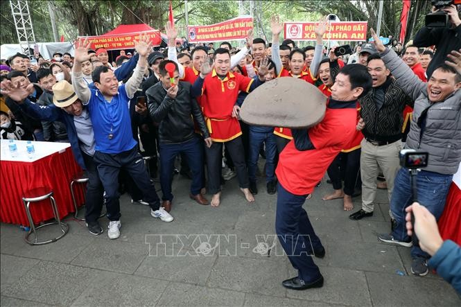 Clay Firecracker Festival opens in Hai Duong - ảnh 1