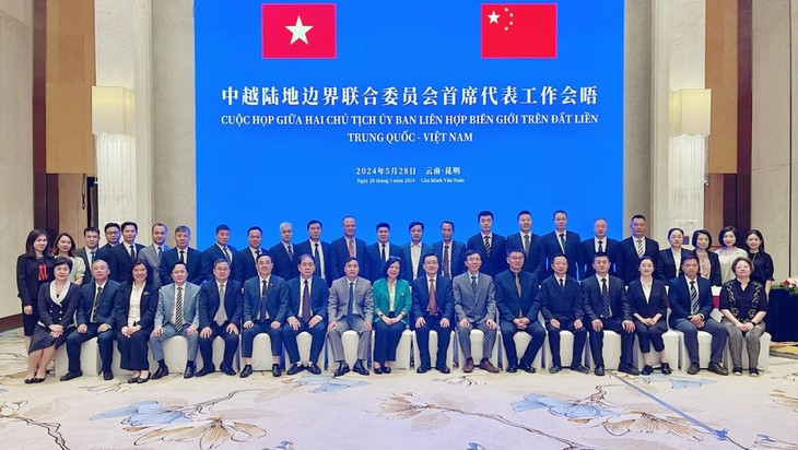 Vietnam-China land border cooperation strengthened - ảnh 1